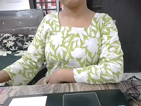 Snapshot of Bold-Divya1 chatting on June 19, 2026, 3:44 am Bold-Divya1 online show from June 19, 2026, 3:44 am