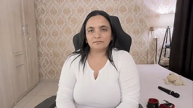 SAmirahha Bano1 online show from June 12, 2026, 10:14 am