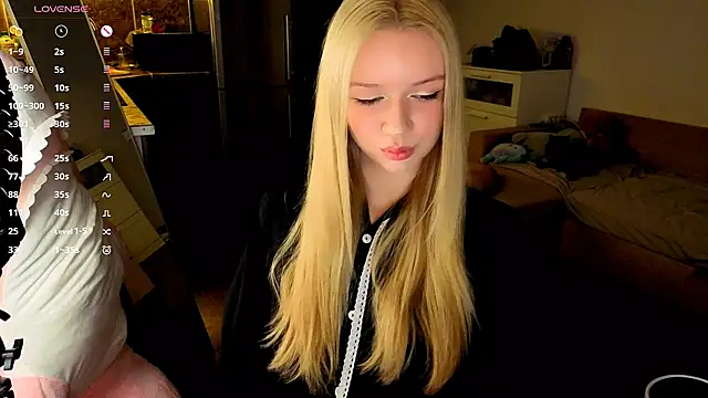 viyy online show from July 28, 2026, 7:39 pm