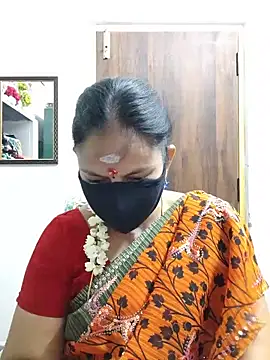 Snapshot of Tamil_white_beauty chatting on June 16, 2026, 1:47 pm Tamil white beauty online show from June 16, 2026, 1:47 pm