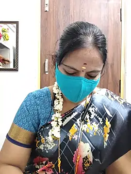Snapshot of Tamil_white_beauty chatting on July 14, 2026, 6:29 am Tamil white beauty online show from July 14, 2026, 6:29 am