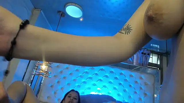 Tifanny-Val online show from July 9, 2026, 12:31 pm