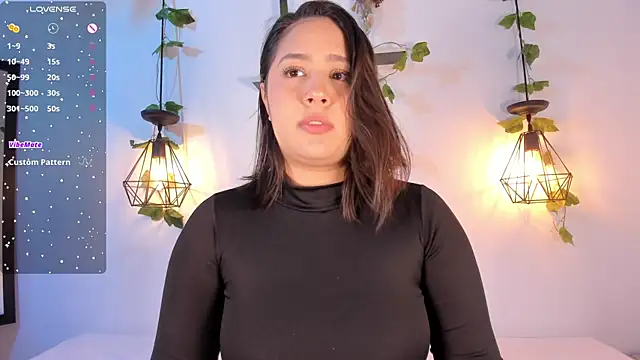 aisha duque  online show from August 3, 2026, 7:50 pm