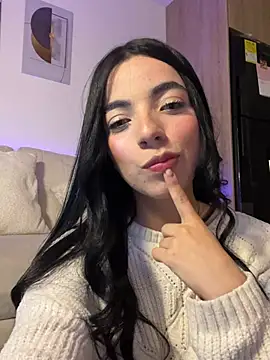 Mila 3 online show from June 15, 2026, 4:25 am