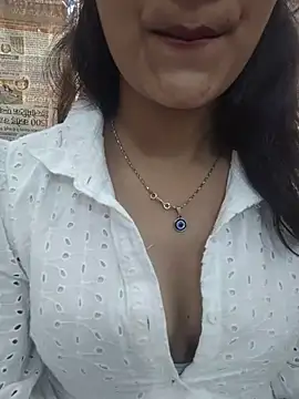 Ritika jha01 online show from July 27, 2026, 5:25 am