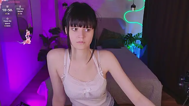 Michelle Rain online show from July 7, 2026, 8:51 am