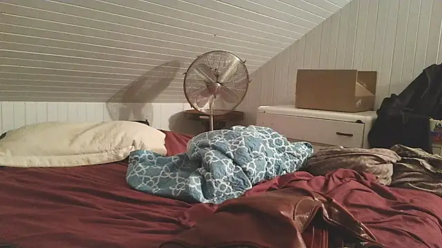 Snapshot of LanaGold1 chatting on July 13, 2026, 2:14 am LanaGold1 online show from July 13, 2026, 2:14 am