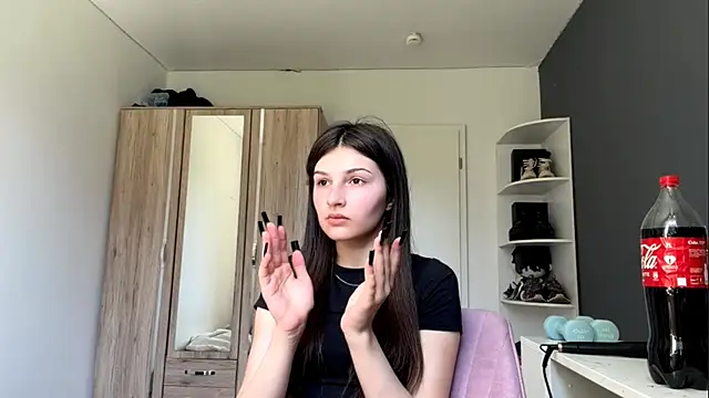 SpanishRooter online show from June 24, 2026, 1:32 pm