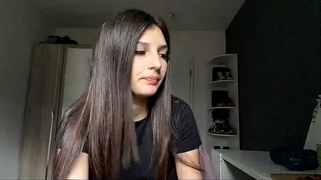 SpanishRooter online show from July 8, 2026, 6:51 am