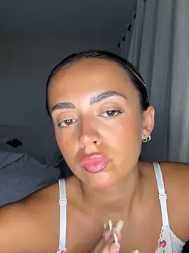 Harrietbronzex online show from June 21, 2026, 8:33 pm