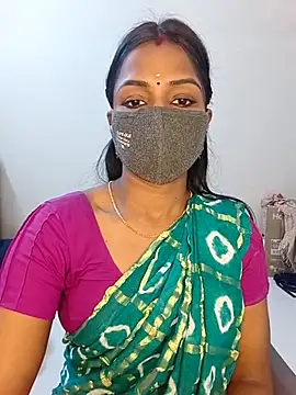 Snapshot of YALINITWO7_TAMIL chatting on July 6, 2026, 8:44 am YALINITWO7 TAMIL online show from July 6, 2026, 8:44 am