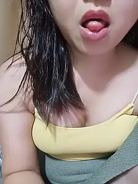 Emma-cutee online show from July 8, 2026, 2:32 pm
