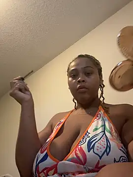 jadedcoconut online show from June 14, 2026, 5:26 pm