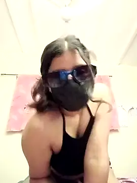 Snapshot of little_kitty67 chatting on July 24, 2026, 5:44 pm little kitty67 online show from July 24, 2026, 5:44 pm