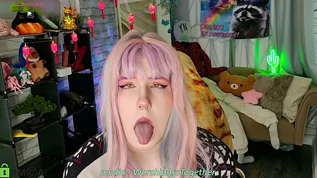 Snapshot of Candy-yeah chatting on July 8, 2026, 1:10 am Candy-yeah online show from July 8, 2026, 1:10 am