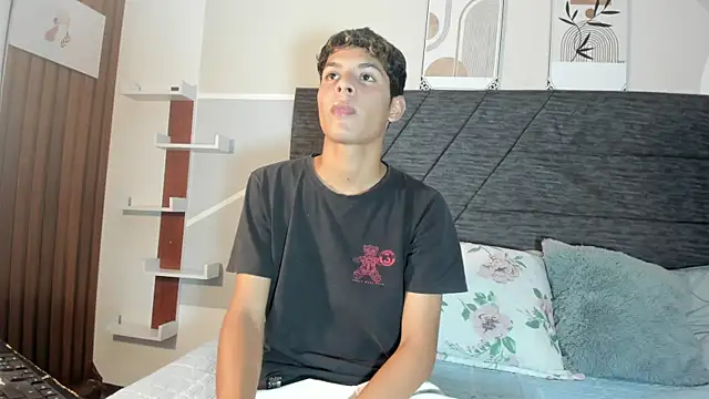 nico vega online show from June 17, 2026, 7:04 pm