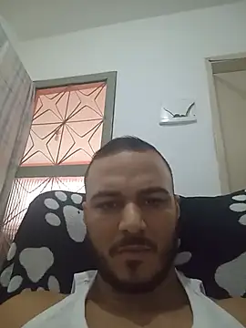 Edneishenrique online show from June 25, 2026, 6:01 pm