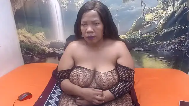 Snapshot of CURVYELEGANCExxx chatting on July 15, 2026, 4:40 am CURVYELEGANCExxx online show from July 15, 2026, 4:40 am