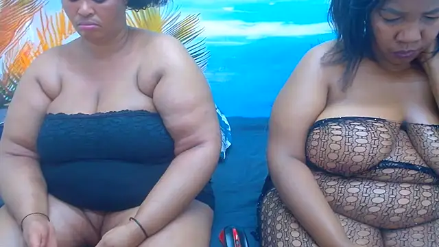 Snapshot of CURVYELEGANCExxx chatting on July 25, 2026, 2:25 pm CURVYELEGANCExxx online show from July 25, 2026, 2:25 pm