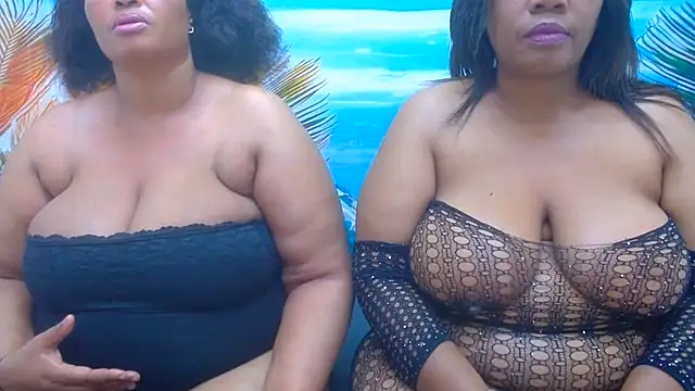 Snapshot of CURVYELEGANCExxx chatting on August 5, 2026, 12:57 am CURVYELEGANCExxx online show from August 5, 2026, 12:57 am