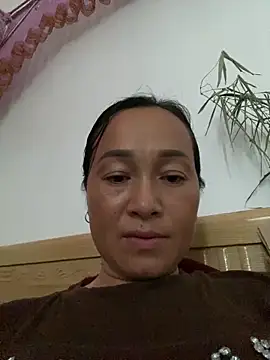 Snapshot of Loly_hana chatting on June 19, 2026, 3:22 am Loly hana online show from June 19, 2026, 3:22 am