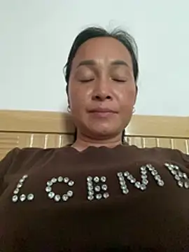 Snapshot of Loly_hana chatting on July 17, 2026, 6:09 am Loly hana online show from July 17, 2026, 6:09 am