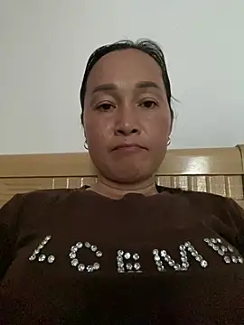 Snapshot of Loly_hana chatting on August 2, 2026, 12:42 am Loly hana online show from August 2, 2026, 12:42 am