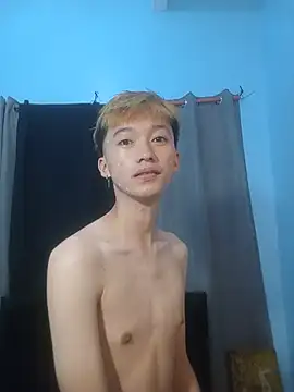 Snapshot of Fem_phiLboy69 chatting on June 30, 2026, 12:50 pm Fem phiLboy69 online show from June 30, 2026, 12:50 pm