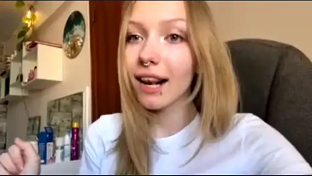 BivalentFalloff online show from July 9, 2026, 5:33 am