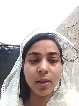 Snapshot of Simran_143 chatting on June 17, 2026, 12:40 pm Simran 143 online show from June 17, 2026, 12:40 pm