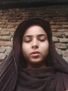 Snapshot of Simran_143 chatting on June 24, 2026, 6:01 am Simran 143 online show from June 24, 2026, 6:01 am