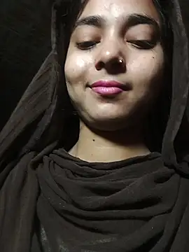Snapshot of Simran_143 chatting on July 21, 2026, 4:53 pm Simran 143 online show from July 21, 2026, 4:53 pm