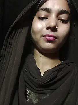 Snapshot of Simran_143 chatting on July 24, 2026, 4:49 pm Simran 143 online show from July 24, 2026, 4:49 pm