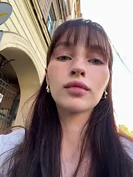 Snapshot of -missbehaving- chatting on June 23, 2026, 12:58 pm -missbehaving- online show from June 23, 2026, 12:58 pm