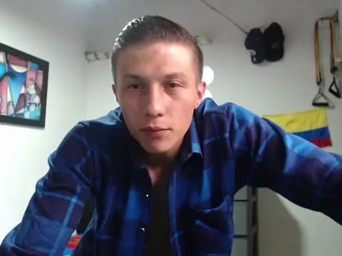 Snapshot of Stiiveen777 chatting on July 11, 2026, 5:37 pm Stiiveen777 online show from July 11, 2026, 5:37 pm