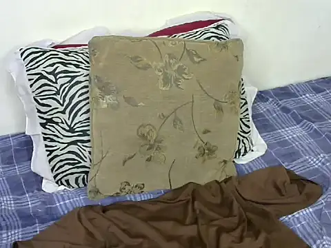 brownfinegirl22 online show from July 22, 2026, 7:55 am