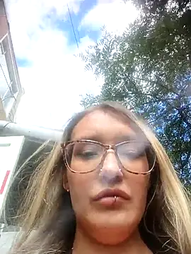 karla-giraldo1 online show from July 25, 2026, 7:55 pm
