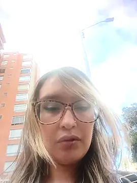 karla-giraldo1 online show from August 9, 2026, 10:15 pm