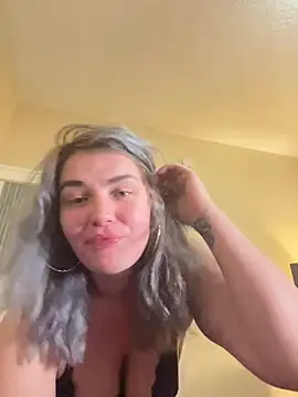 mzzfettyblu online show from July 24, 2026, 10:35 am