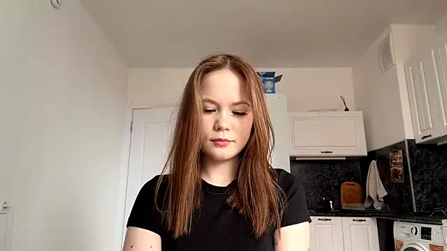 LauranAngelbeck online show from June 21, 2026, 3:20 am