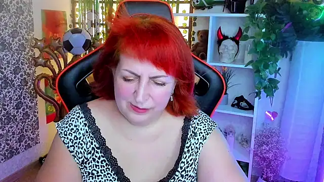 Joana Woods online show from July 14, 2026, 8:52 am