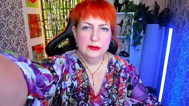 Joana Woods online show from July 30, 2026, 8:35 am
