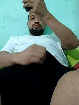 Snapshot of Fdiego19 chatting on June 23, 2026, 9:18 am Fdiego19 online show from June 23, 2026, 9:18 am