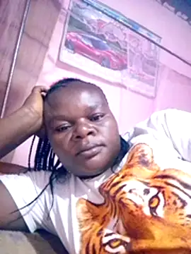 Snapshot of PRETTY-LILY chatting on June 22, 2026, 2:47 pm PRETTY-LILY online show from June 22, 2026, 2:47 pm