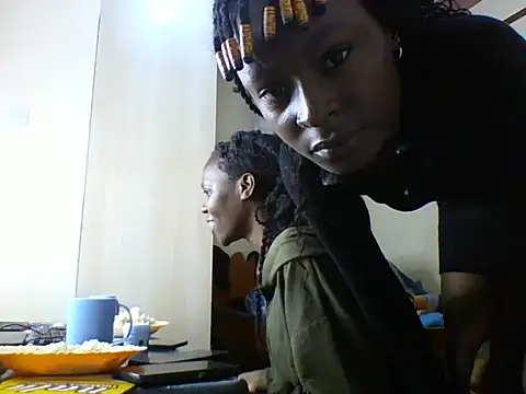 Snapshot of freakyqueenB chatting on June 20, 2026, 8:00 pm freakyqueenB online show from June 20, 2026, 8:00 pm