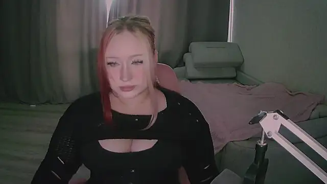 FlameFawn online show from June 19, 2026, 7:56 am
