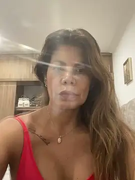 Snapshot of Valen_Milf4u chatting on July 14, 2026, 2:05 am Valen Milf4u online show from July 14, 2026, 2:05 am