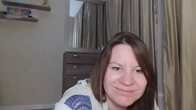 Snapshot of Lauralison chatting on July 2, 2026, 8:59 pm Lauralison online show from July 2, 2026, 8:59 pm