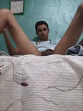 Snapshot of Binhomadeira chatting on July 20, 2026, 9:50 pm Binhomadeira online show from July 20, 2026, 9:50 pm