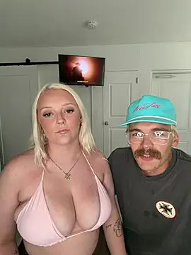 Blondebarbie21 online show from June 26, 2026, 8:57 pm